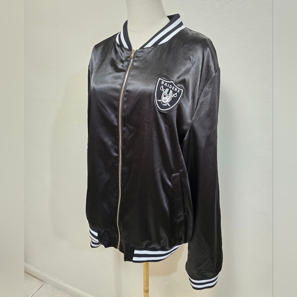 NFL Team Apparel Raiders Embellished Bomber Jacket Size XL - Picture 4 of 9
